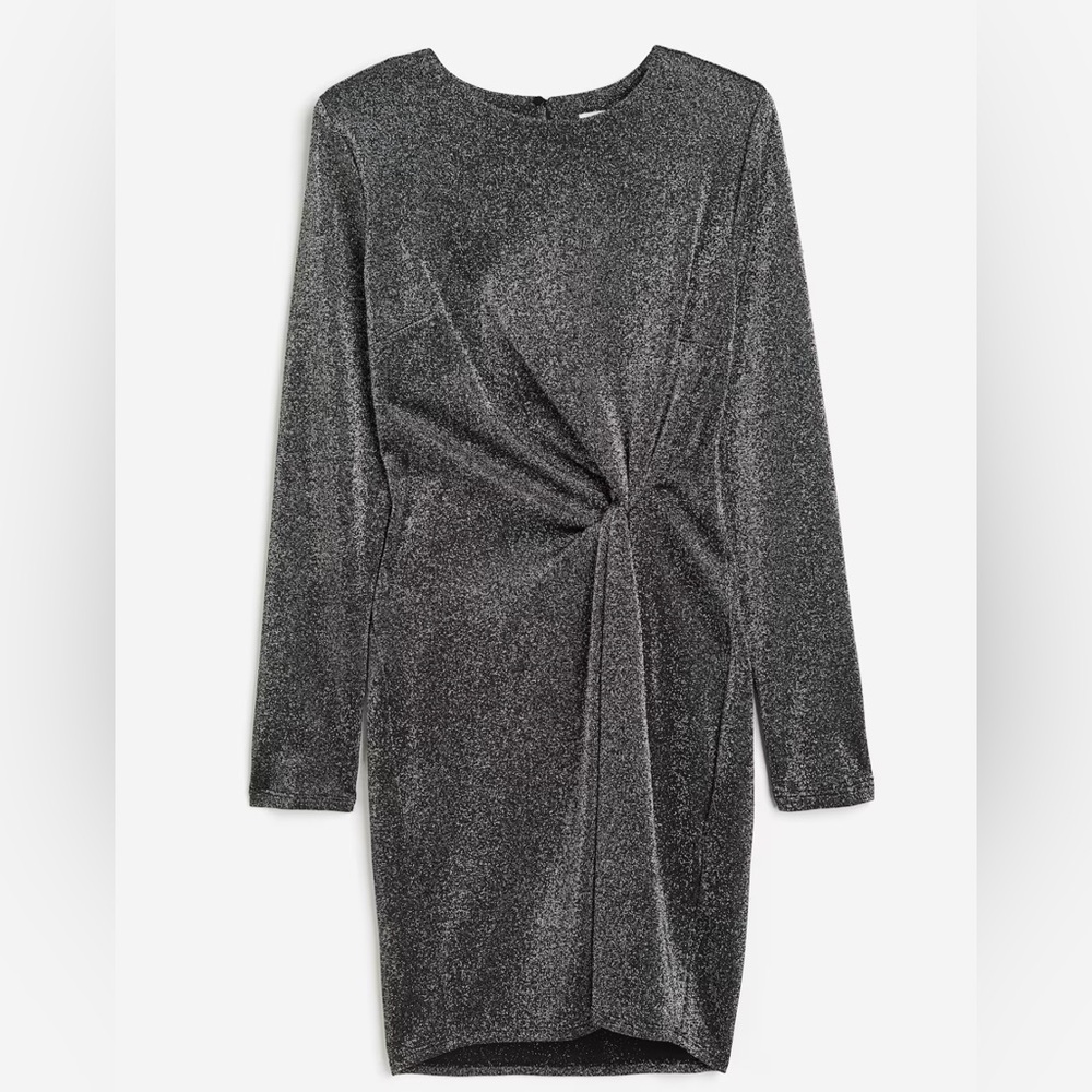 🟥 SALE 🟥
Elegant Metallic Dress
Brand New H&M
Size S - Picture 1 of 3